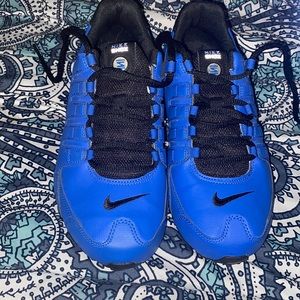 Blue Nike shox youth 5.5 only worn twice